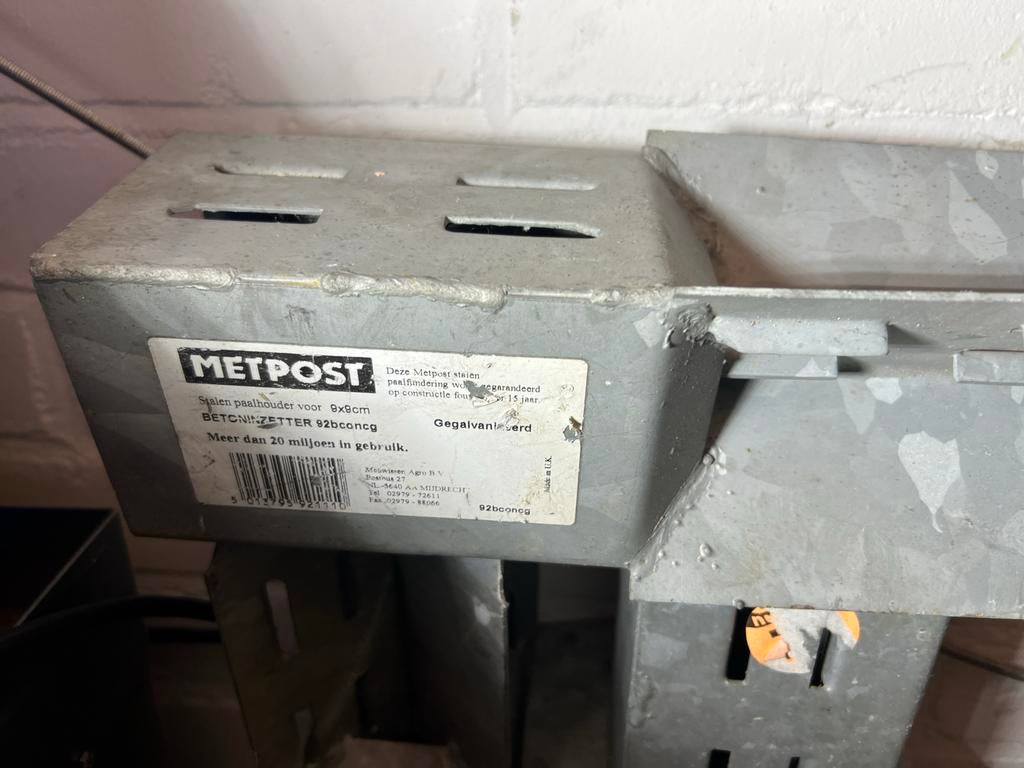 Gegalvaniseerde paalhouders voor 9x9cm palen, Ophalen of Verzenden, Gebruikt, 100 tot 250 mm, Overige typen