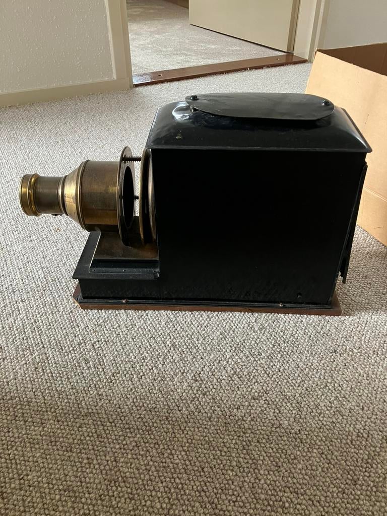 Toverlantaarn, Verzamelen, Fotografica en Filmapparatuur, Projector, Voor 1940, Ophalen of Verzenden