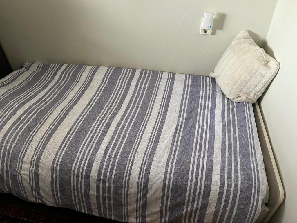 Bed, Ophalen of Verzenden, Zo goed als nieuw, Tweepersoons, 210 cm