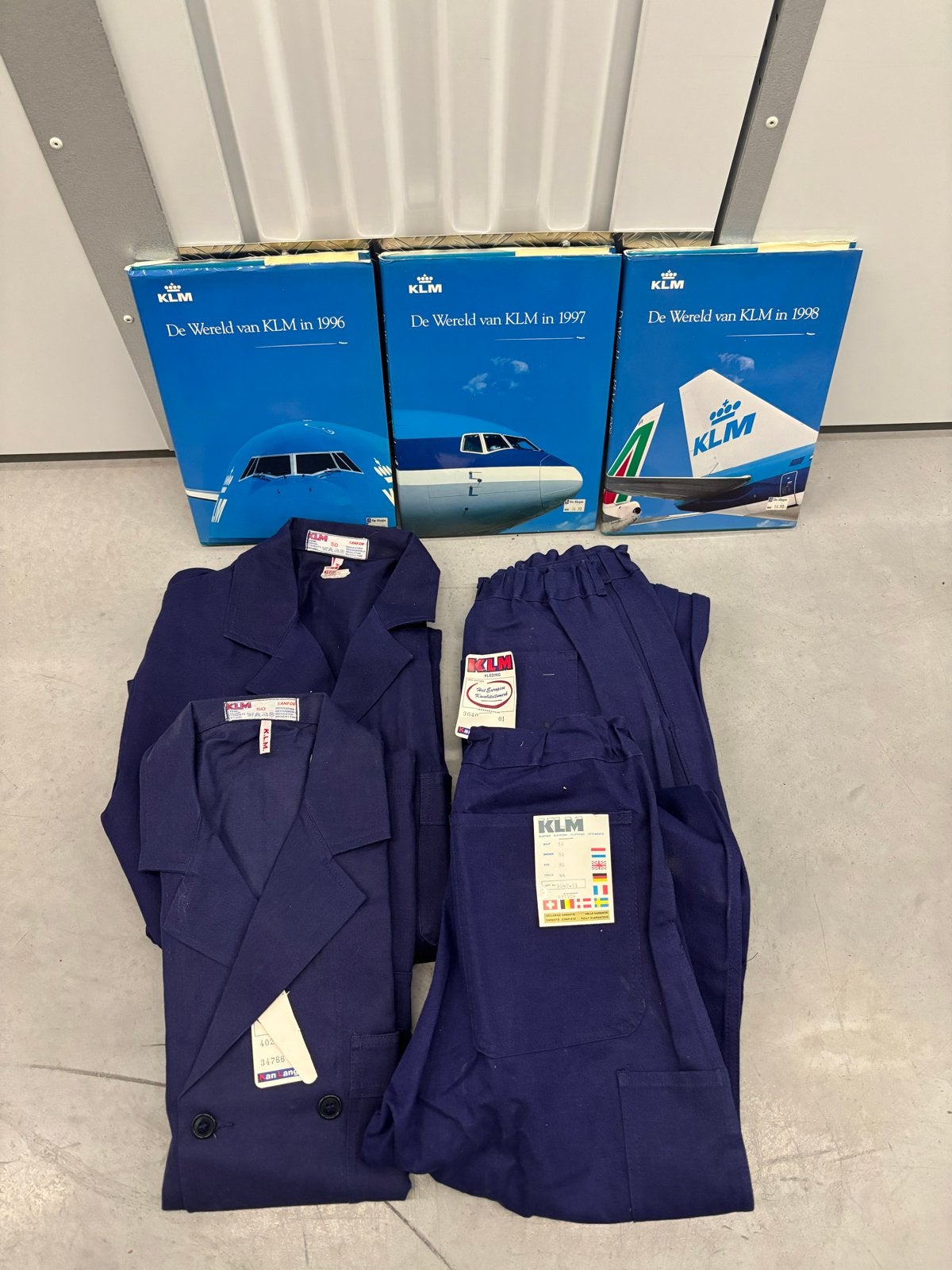 KLM Uniformen en Boeken (1996-1998) - Nieuwstaat, Ophalen, Nieuw, Overige typen