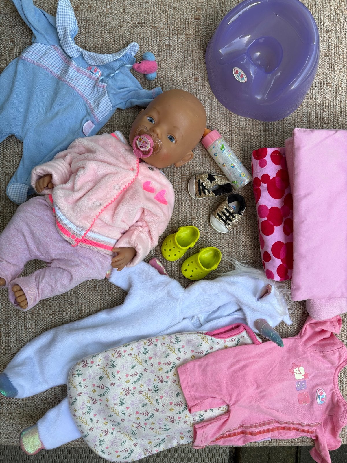 Baby Born pop met veel accessoires en kleding, Ophalen, Gebruikt, Babypop
