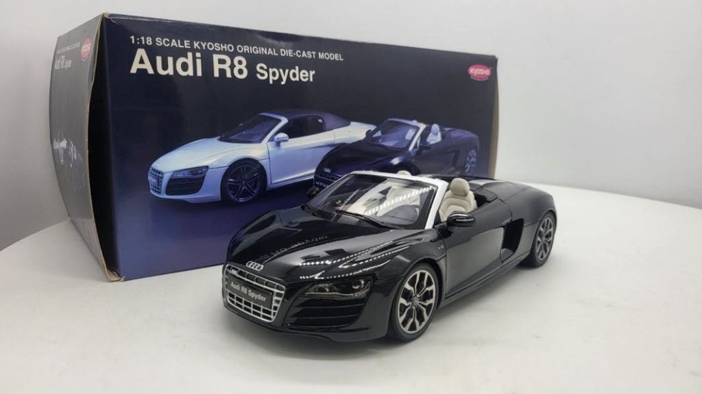 Audi R8 Spyder Phantom Black, Hobby en Vrije tijd, Modelauto's | 1:18, Nieuw, Auto, Overige merken, Ophalen of Verzenden