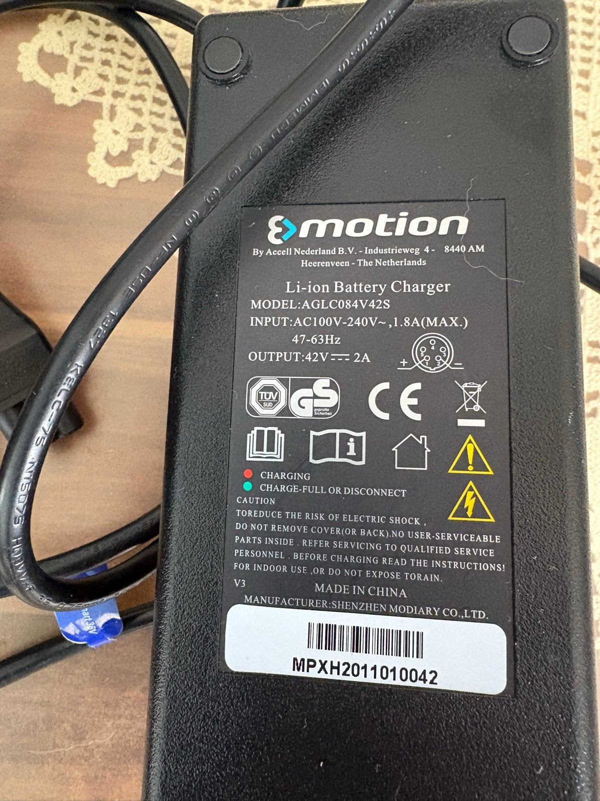 Sparta E-motion Li-ion Acculader AGLC084V42S, Gebruikt