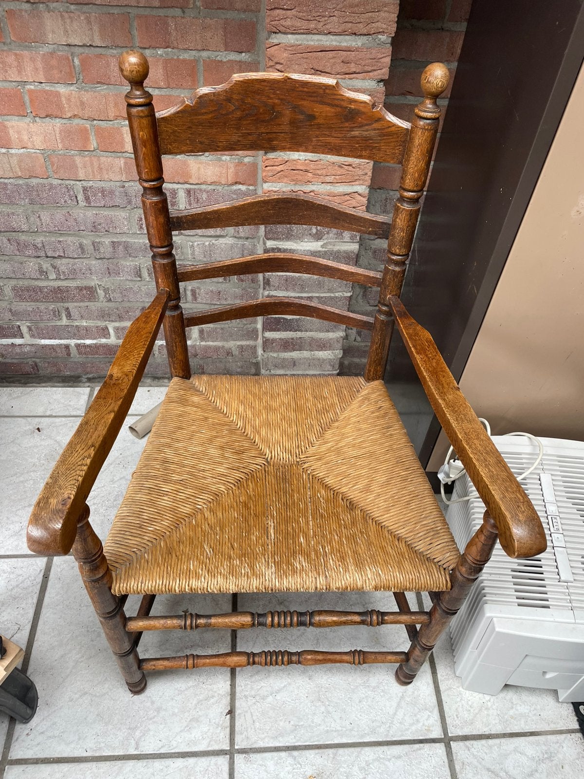 Oude stoel met rieten zitting, Ophalen of Verzenden