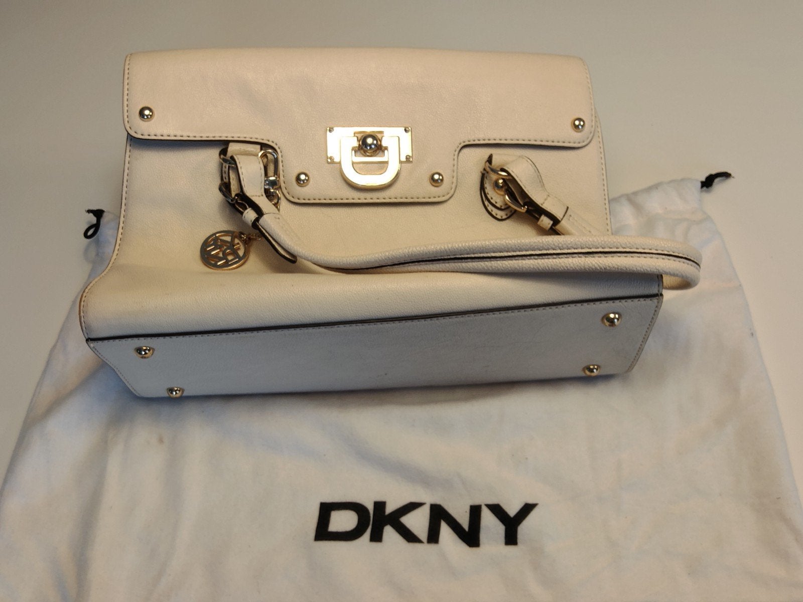 DKNY Handtas - Crème/Beige, Sieraden, Tassen en Uiterlijk, Ophalen of Verzenden, Zo goed als nieuw, Beige, Handtas