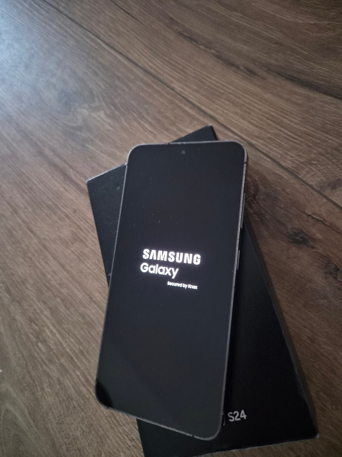 Foto 6 van Samsung S24 in perfecte staat met doos en oplader