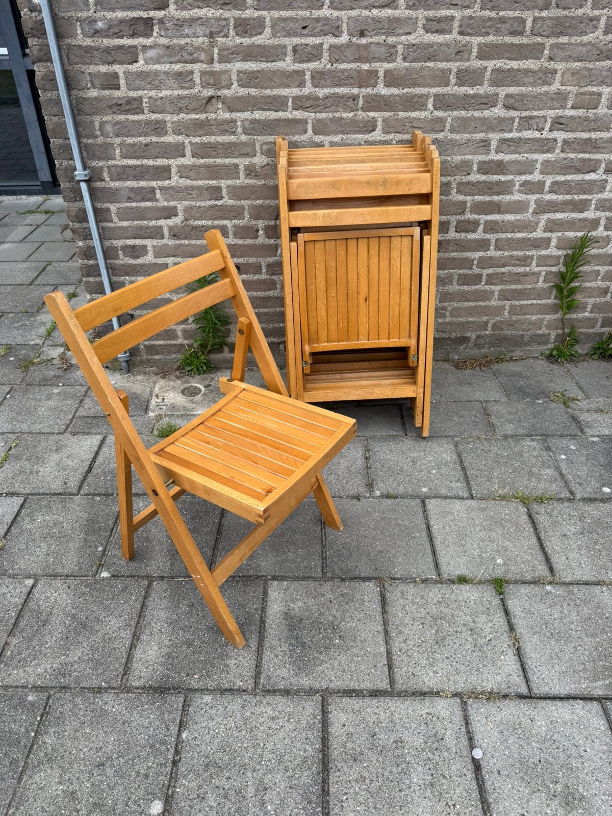 Set van 8 hardhouten klapstoelen ‘70 (stuksprijs), Huis en Inrichting, Stoelen, Ophalen of Verzenden, Zo goed als nieuw, Nvt, Vijf, Zes of meer stoelen