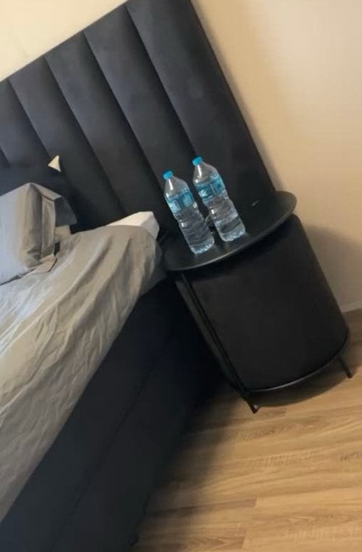 2 nachtkastjes van Swiss Sense, Ophalen, Minder dan 45 cm, Metaal of Aluminium, Zo goed als nieuw