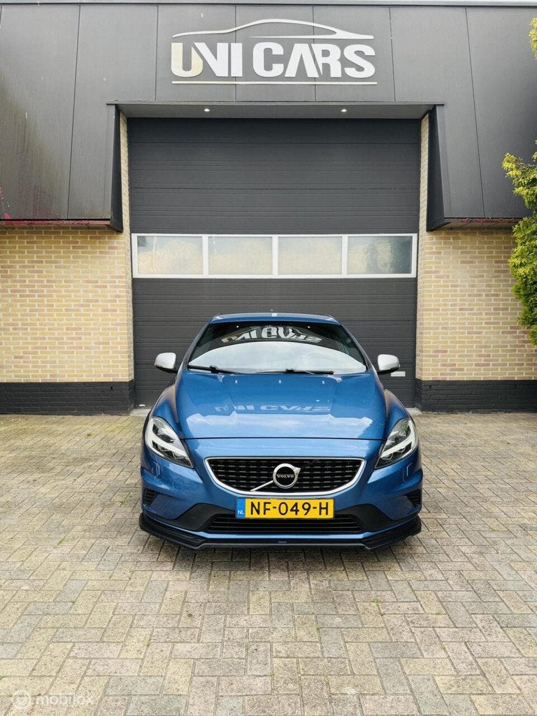 Volvo V40 2.0 D4 Momentum| Iarco|H Alcantara|Led|Sport 2017, Auto's, Volvo, Voorwielaandrijving, Gebruikt, Blauw, Bedrijf