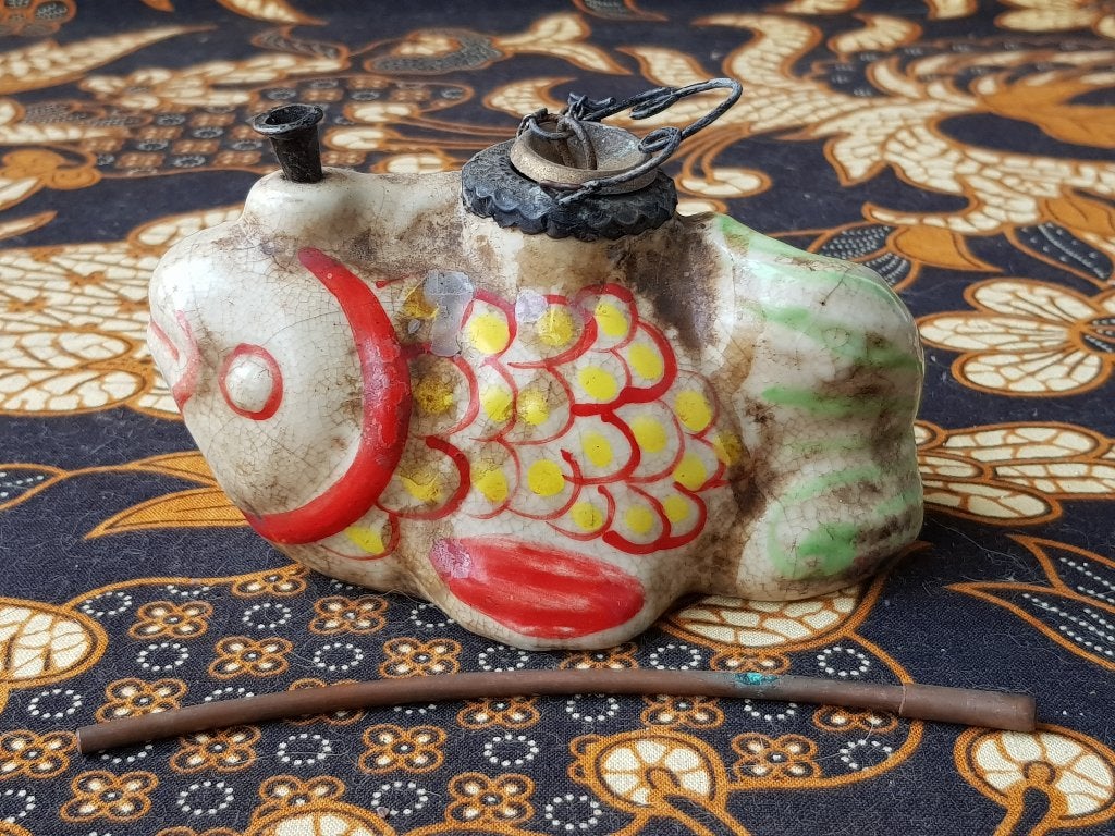 Antieke Oosterse opiumhouder van porselein als een vis 12 cm, Ophalen of Verzenden