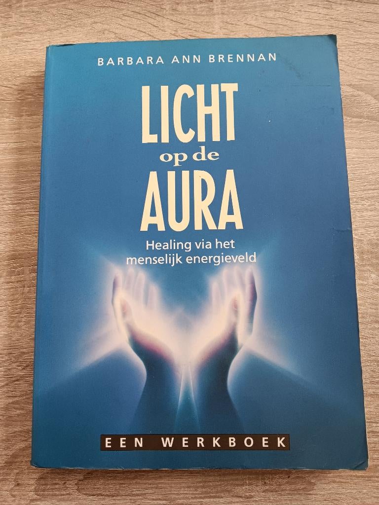 Licht op de aura, Boeken, Gelezen, Spiritualiteit algemeen, Overige typen, Ophalen of Verzenden