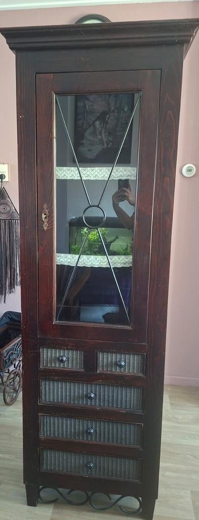 Houten vitrinekast met lades en glazen deur, Ophalen, Minder dan 50 cm, Met deur(en), 150 tot 200 cm
