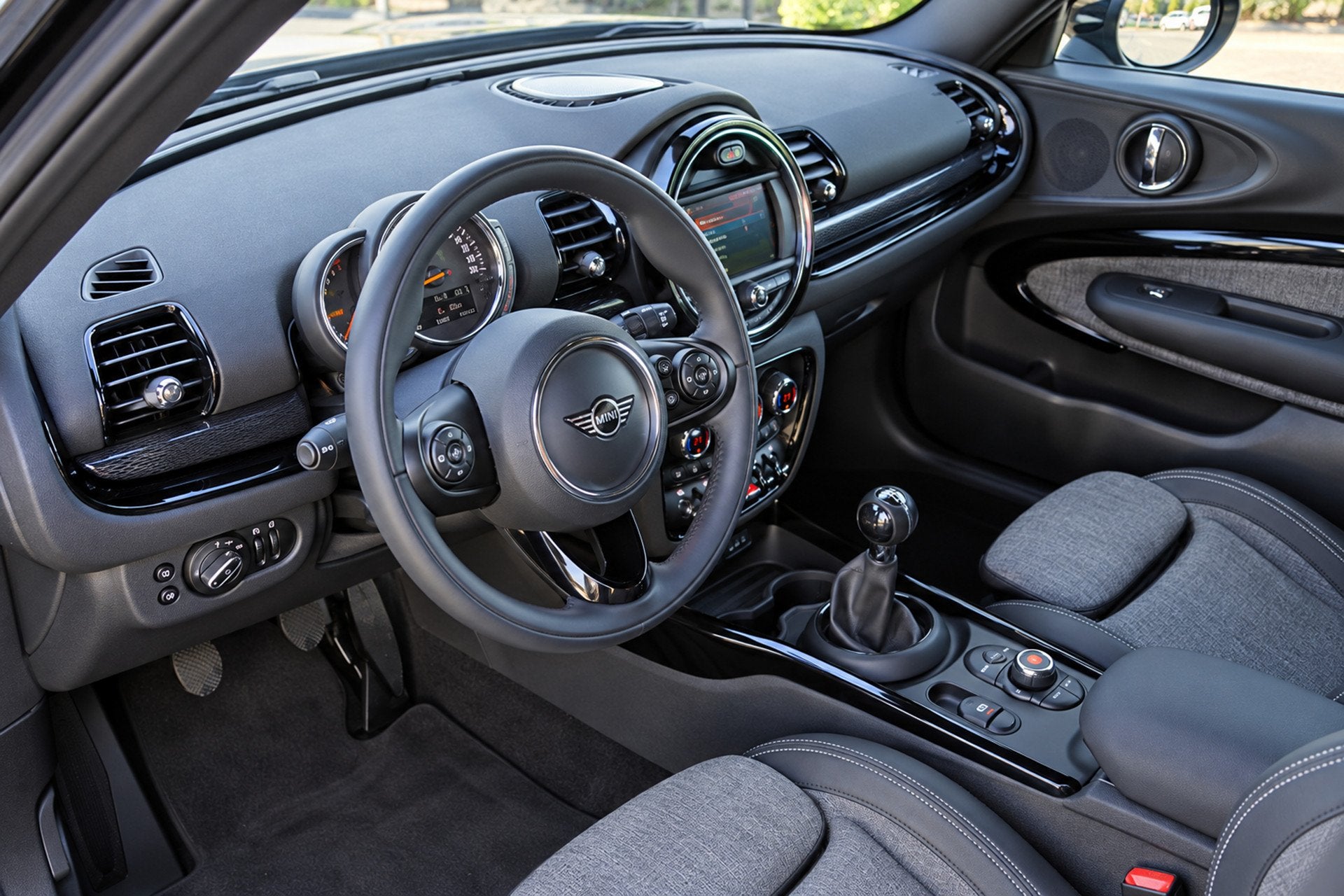 Mini Clubman 1.5 One Chili I Apple CarPlay™ I Facelift I L, Auto's, Gebruikt, Leder en Stof, Zwart, 102 pk