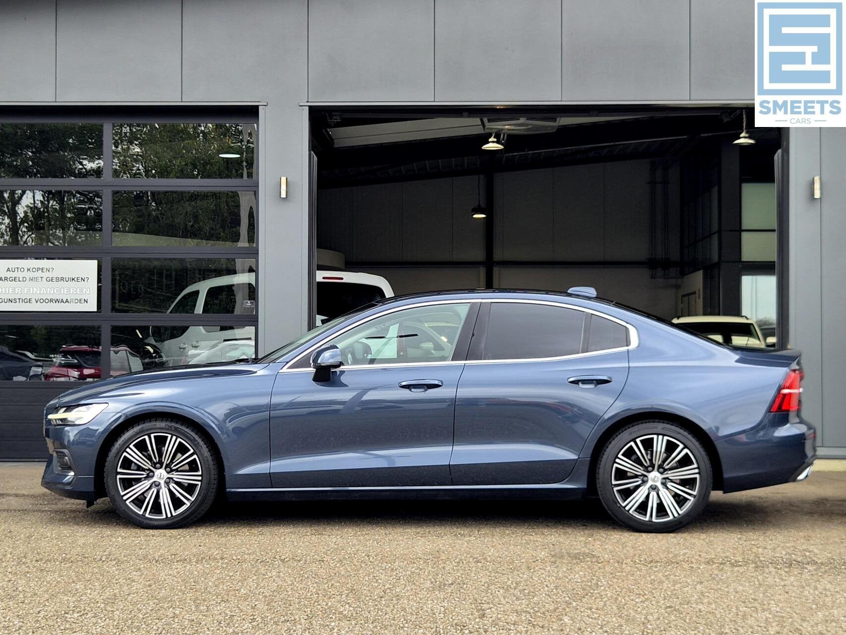 Volvo S60 2.0 B4 Mild Hybrid Inscription Automaat 197PK |BTW, 15 km/l, 4 cilinders, 1969 cc, Blauw