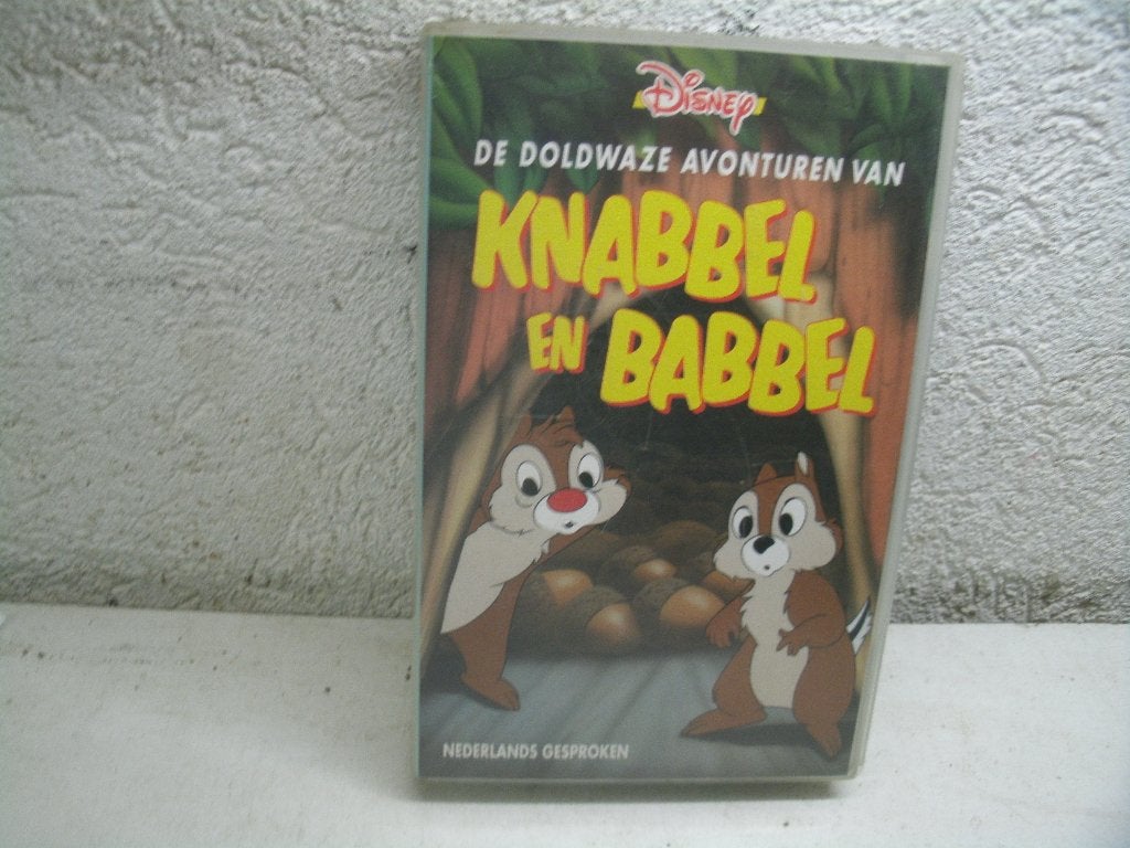 vhs 224a knabbel en babbel, Alle leeftijden, Ophalen of Verzenden, Zo goed als nieuw