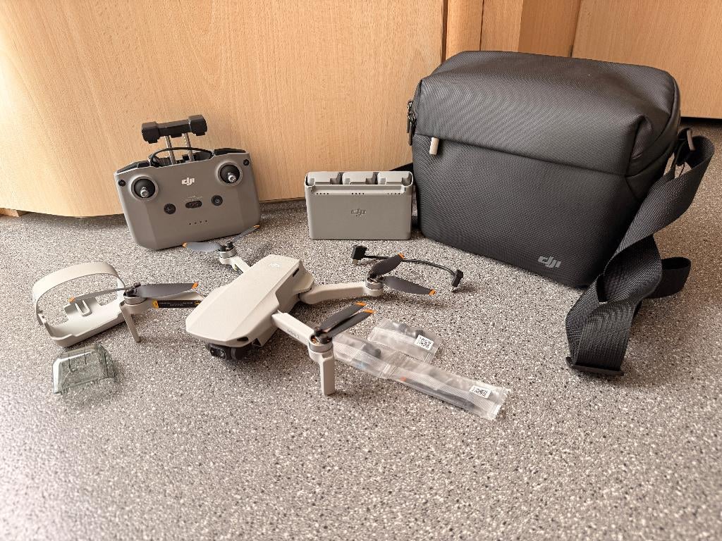 DJI Mini 2 Fly More Combo, Audio, Tv en Foto, Drones, Cameradrone, Zo goed als nieuw, DJI, 1 tot 5 kilometer