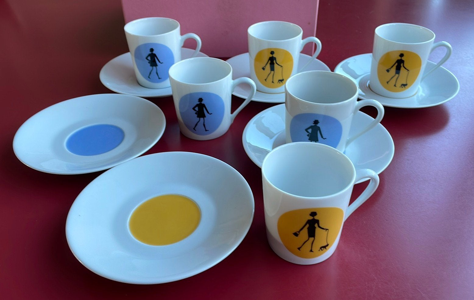 6 porseleinen Ines de la Fressange espressokopjes, Antiek en Kunst, Ophalen