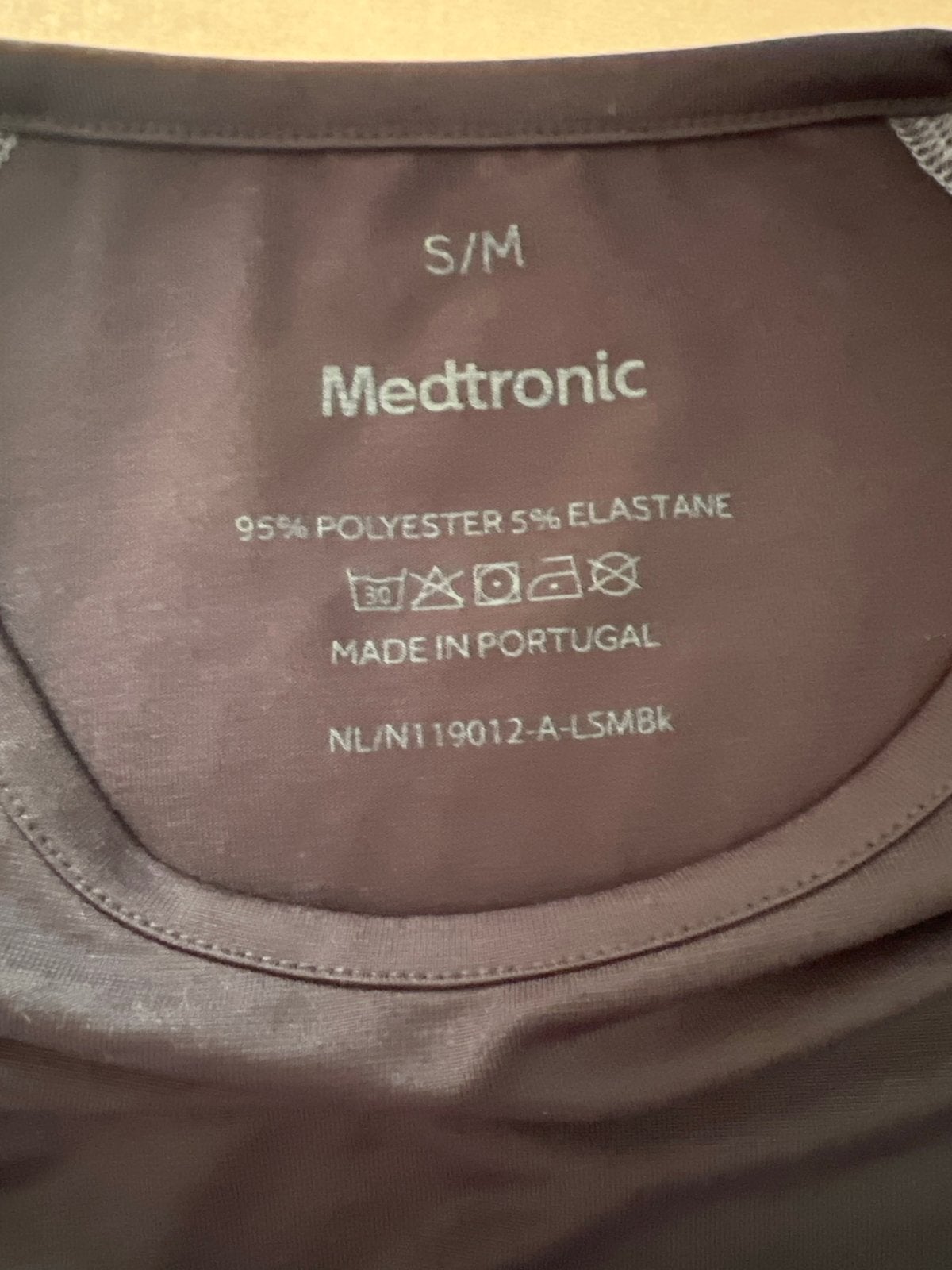 Nieuw Medtronic Diabetes Sportshirt met pomp- en sensorvakje, Fitness, Zwart, Ophalen of Verzenden, Zo goed als nieuw