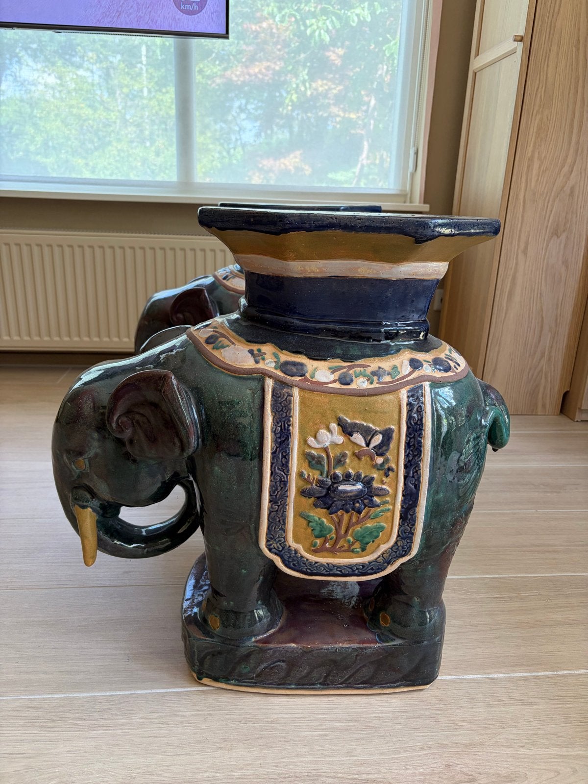 Keramiek olifanten, Ophalen