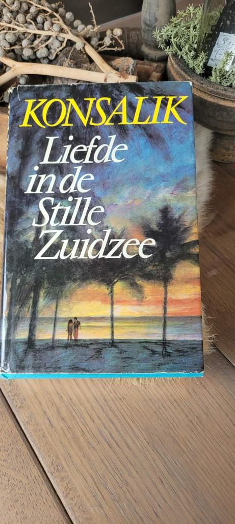 konsalik - liefde in de stille zuidzee (deel 1), Boeken, Ophalen of Verzenden, Gelezen, Heinz G. Konsalik
