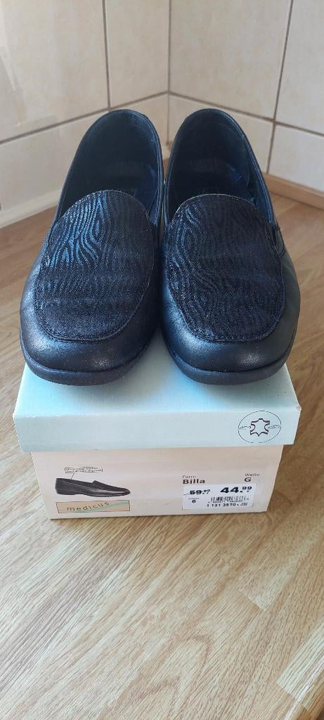 Te koop Dames schoenen maat 39, Ophalen, Medicus, Zo goed als nieuw, Instappers