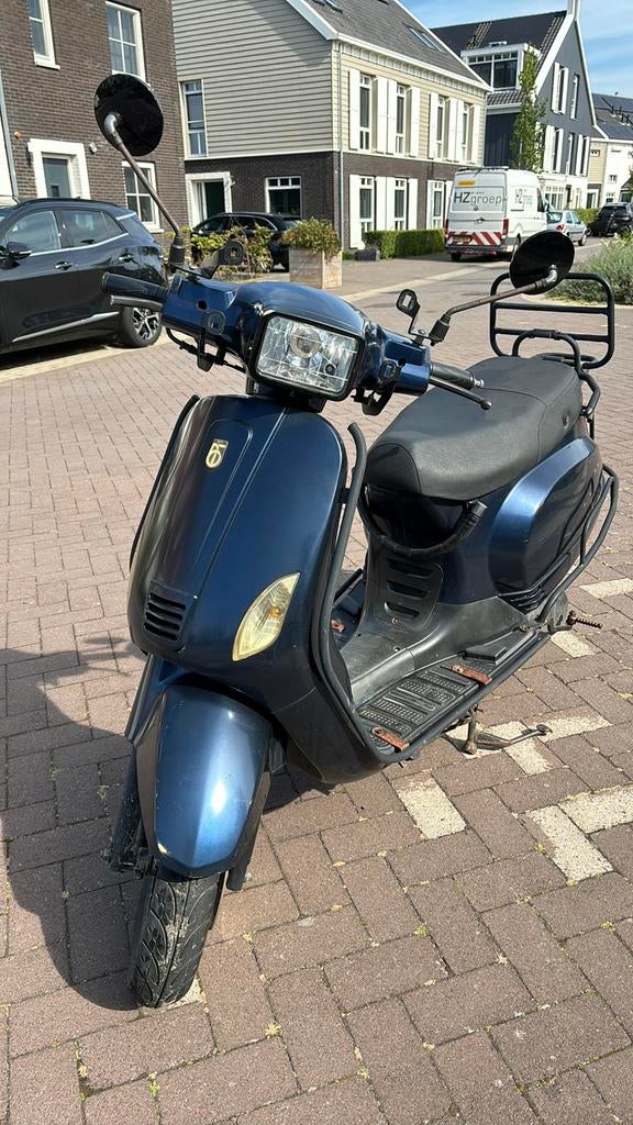 Riva scooter, Fietsen en Brommers, Snorfietsen en Snorscooters, Overige merken, Gebruikt, Ophalen of Verzenden, Benzine