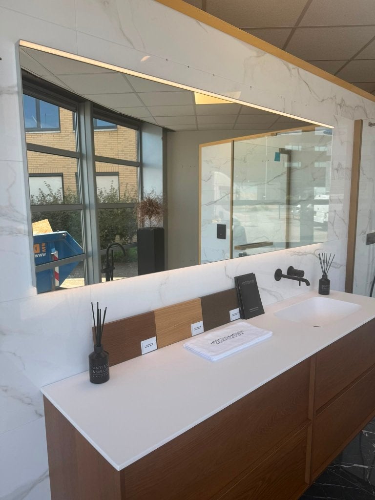 Martens badkamermeubel eik fineer met spiegel NIEUW!, Huis en Inrichting, Badkamer | Badkamermeubels, Nieuw, Overige typen, 150 tot 200 cm