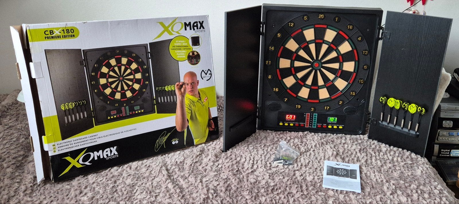 XQ Max Elektronisch Dartbord MVG CB-180 Nieuw in Doos, Ophalen of Verzenden, Nieuw, Dartbord met pijlen, Elektronisch