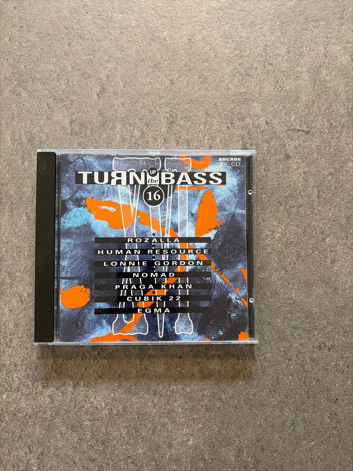 Turn Up The Bass 16 - Diverse Artiesten (CD), Ophalen of Verzenden, Gebruikt, Dance, Verzamelalbum