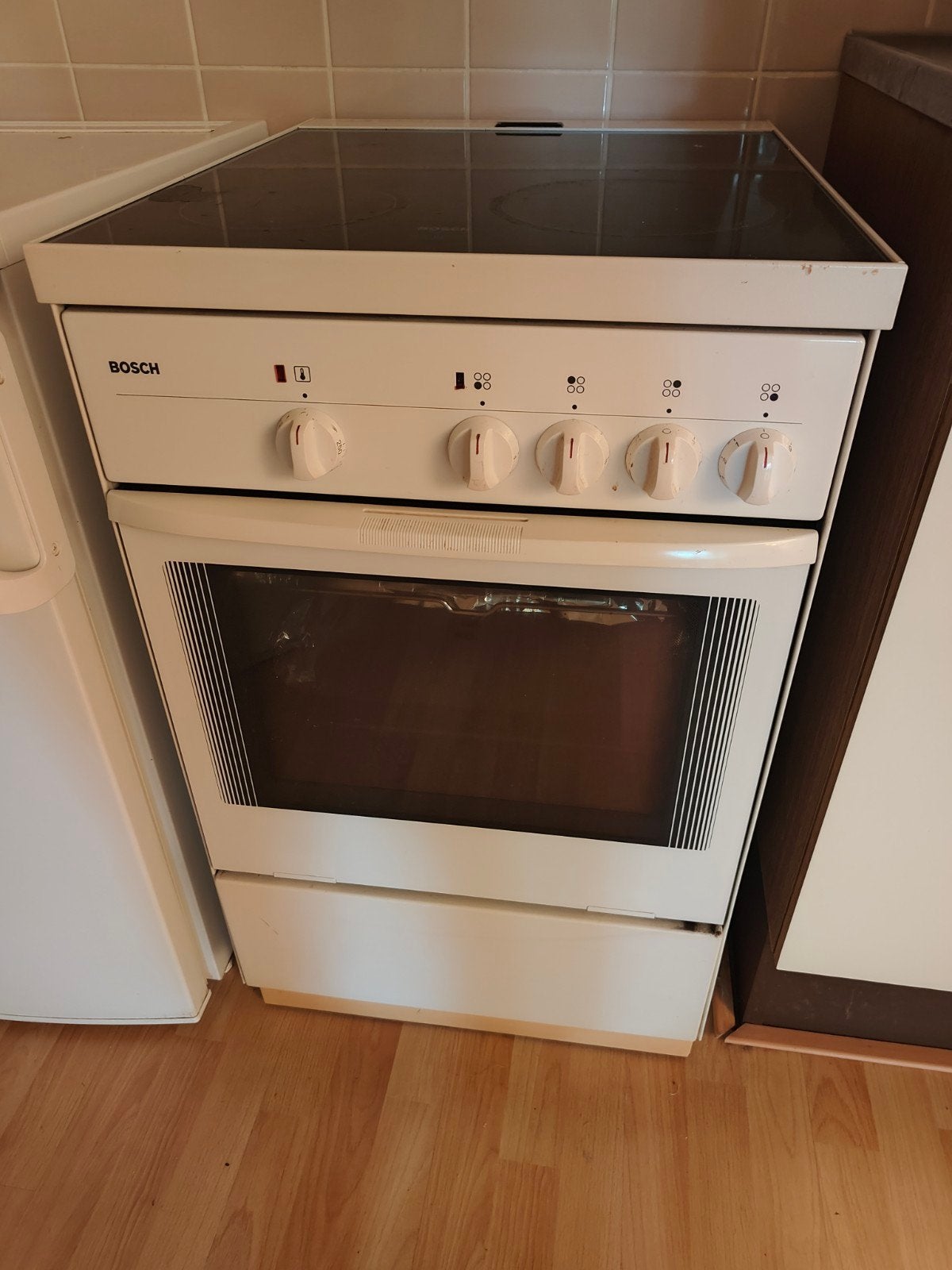 Bosch Vrijstaand Keramisch Fornuis - 50 cm breed - perilex, Ophalen, Gebruikt, Keramisch, 4 kookzones