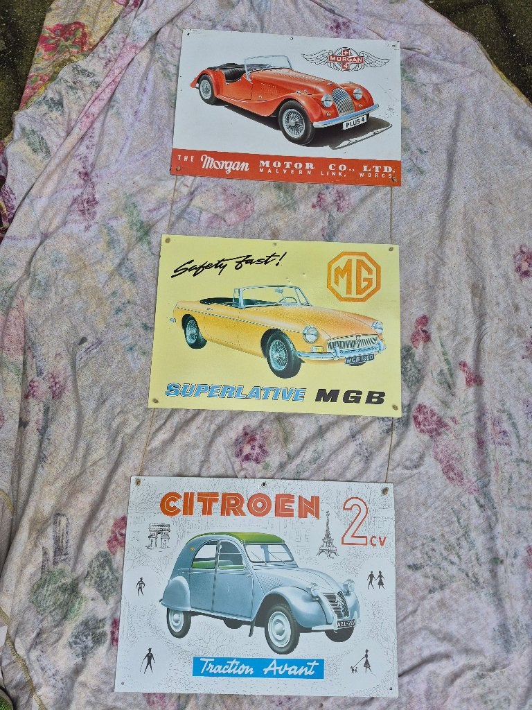 Morgan Plus 4, MG MGB: iconische roadster, Citroën 2CV:, Verzamelen, Merken en Reclamevoorwerpen, Ophalen, Gebruikt, Reclamebord