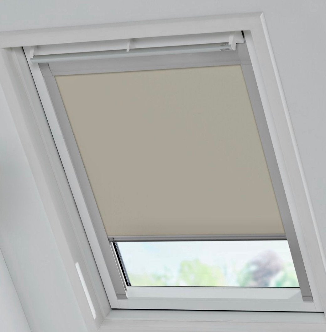 Velux nieuw 2026 GGL U04 verduisterend rolgordijn kleur 1085, Inclusief montageonderdelen, Overige merken, Beige, Ophalen of Verzenden