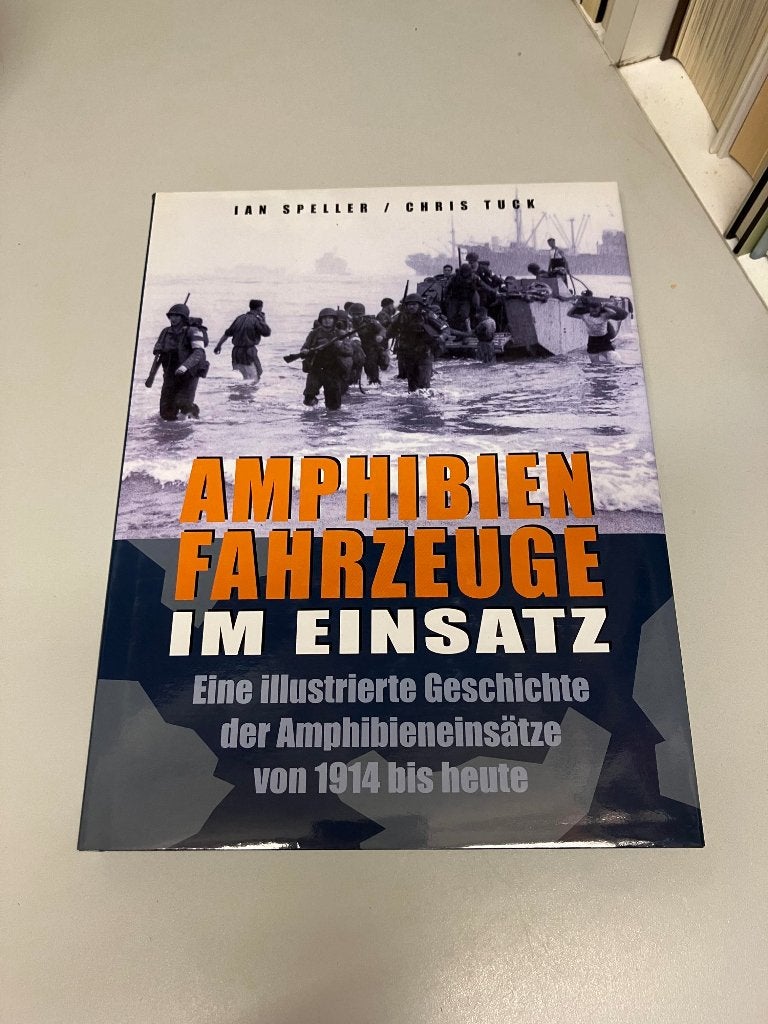 Amphibien fahrzeuge im einsatz, Ophalen of Verzenden, Niet van toepassing, Gelezen, Algemeen