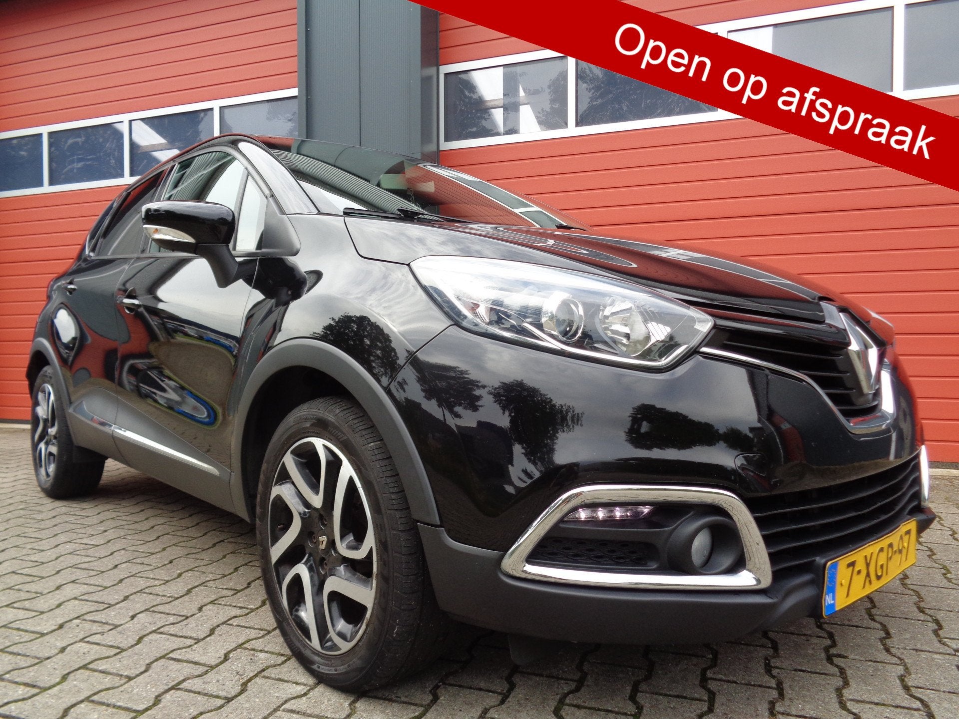 Renault Captur 0.9 TCe Dynamique 90PK Clima Cruise Navi LMV, Voorwielaandrijving, Gebruikt, Start-stop-systeem, Origineel Nederlands