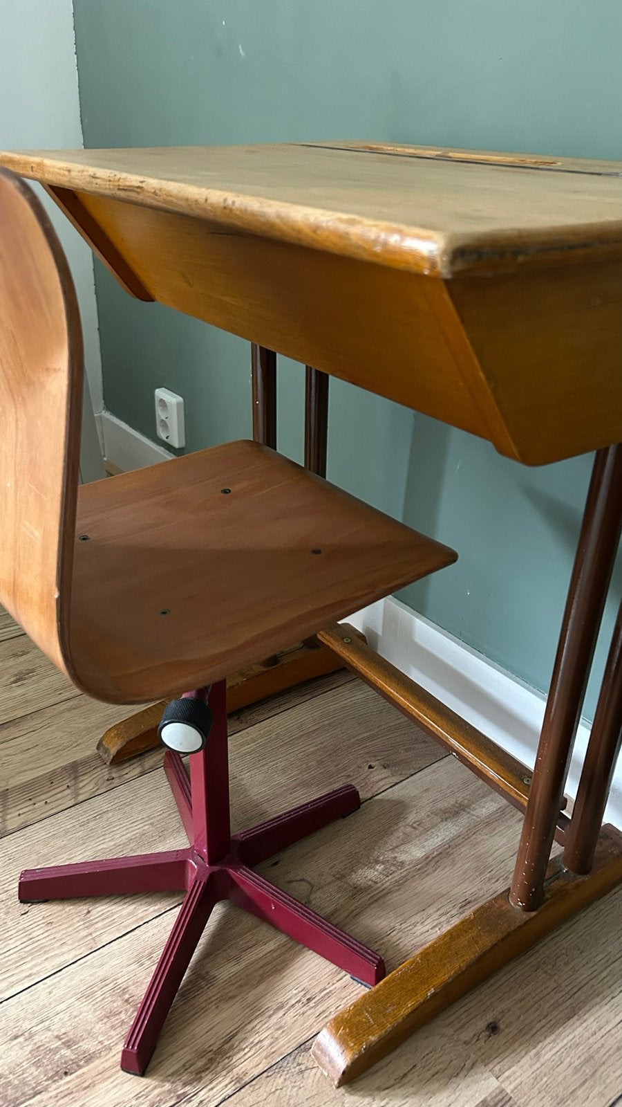 Vintage houten schoolbank met stoel, Antiek en Kunst, Antiek | Meubels | Tafels, Ophalen