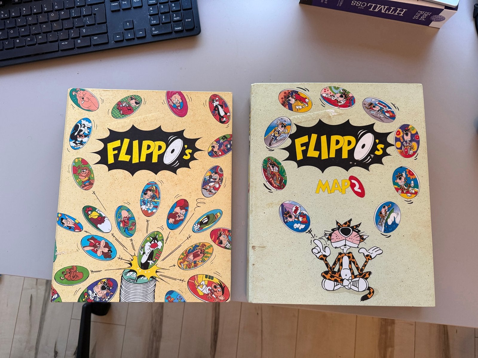 2 Smiths Flippo verzamelmappen Looney Tunes & Chester Cheeto, Verzamelen, Flippo's, Ophalen of Verzenden, Looney Tunes, Verzameling