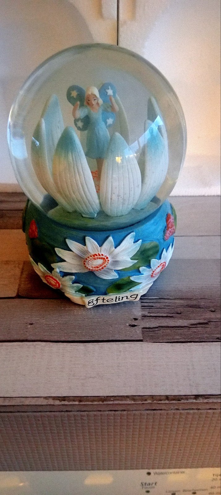 Efteling maan fee schudbol met lotus bloem, Ophalen, Beeldje of Poppetje