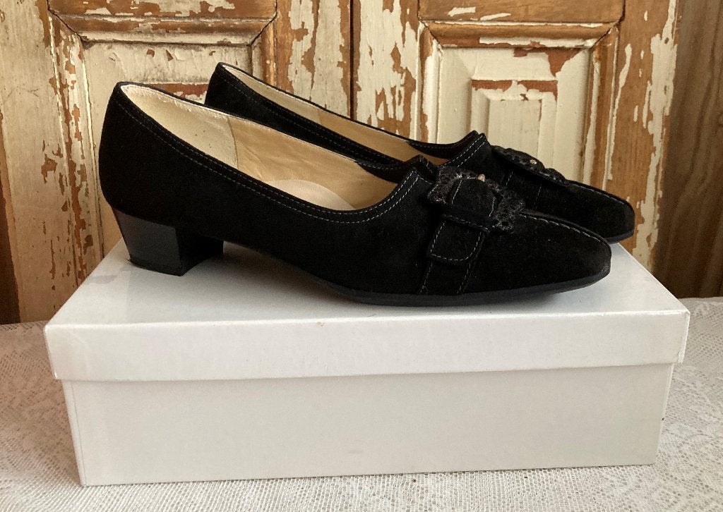 Maat: 37 / Zwarte suède schoenen met lage hak & gesp, Schoenen met lage hakken, Zwart, Brunate, Ophalen of Verzenden