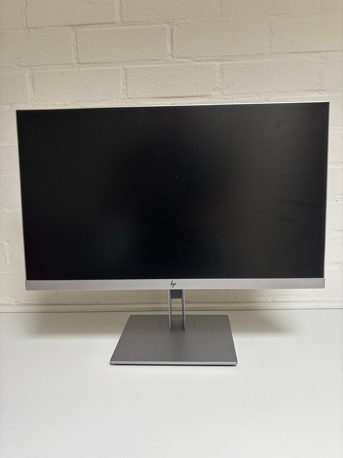 HP E243 Monitor - Full HD IPS Scherm  1=€30  2=€50, Ophalen, IPS, In hoogte verstelbaar, Full HD