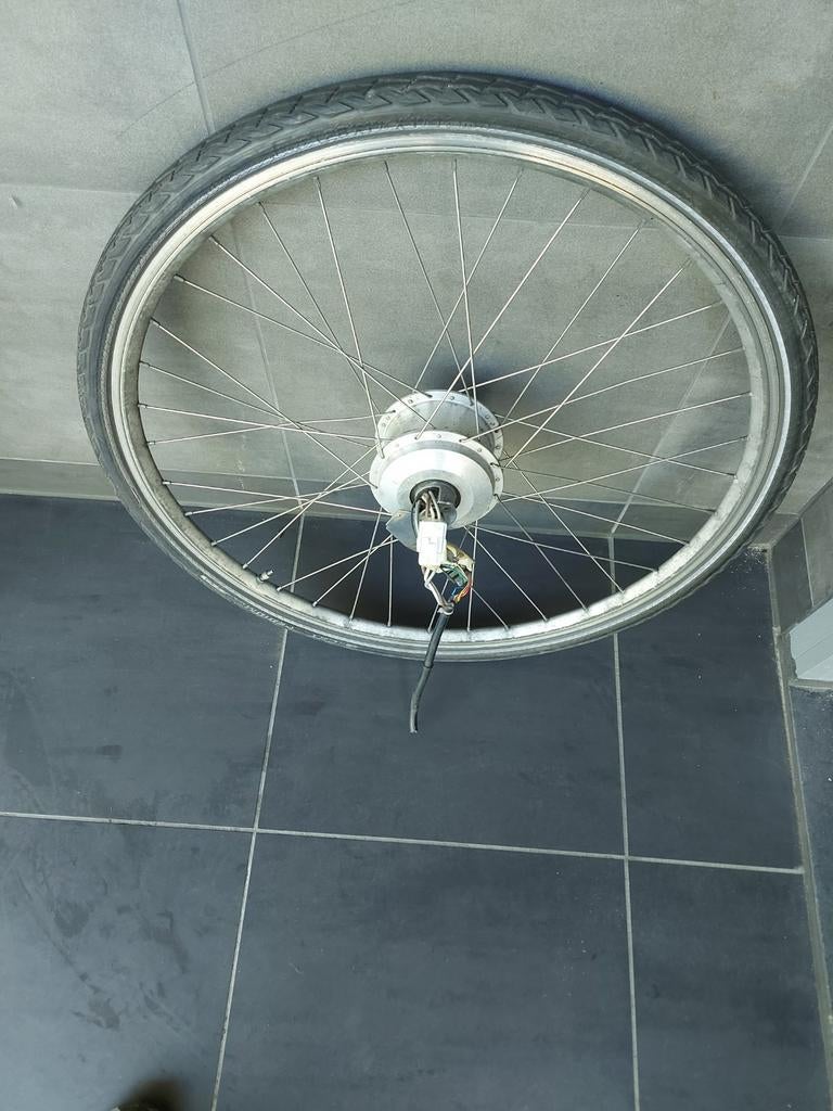Voorwiel met motor voor elektrische fiets, Fietsen en Brommers, Fietsonderdelen, Gebruikt, Aluminium, Ophalen, Elektrische fiets