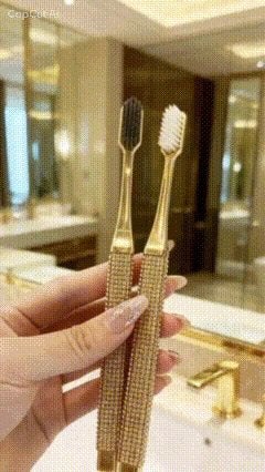 Luxe Gouden Diamant Tandborstel – Elegante Design Tandenbors, Vacatures, Vacatures | Uiterlijke verzorging, 33 - 40 uur, Vanaf 10 jaar