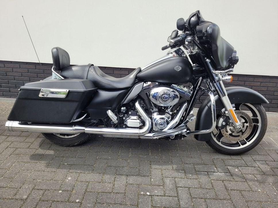 HARLEY-DAVIDSON STREET GLIDE FLHX, 2 cilinders, 1690 cc, HARLEY-DAVIDSON, Motorrijbewijs A
