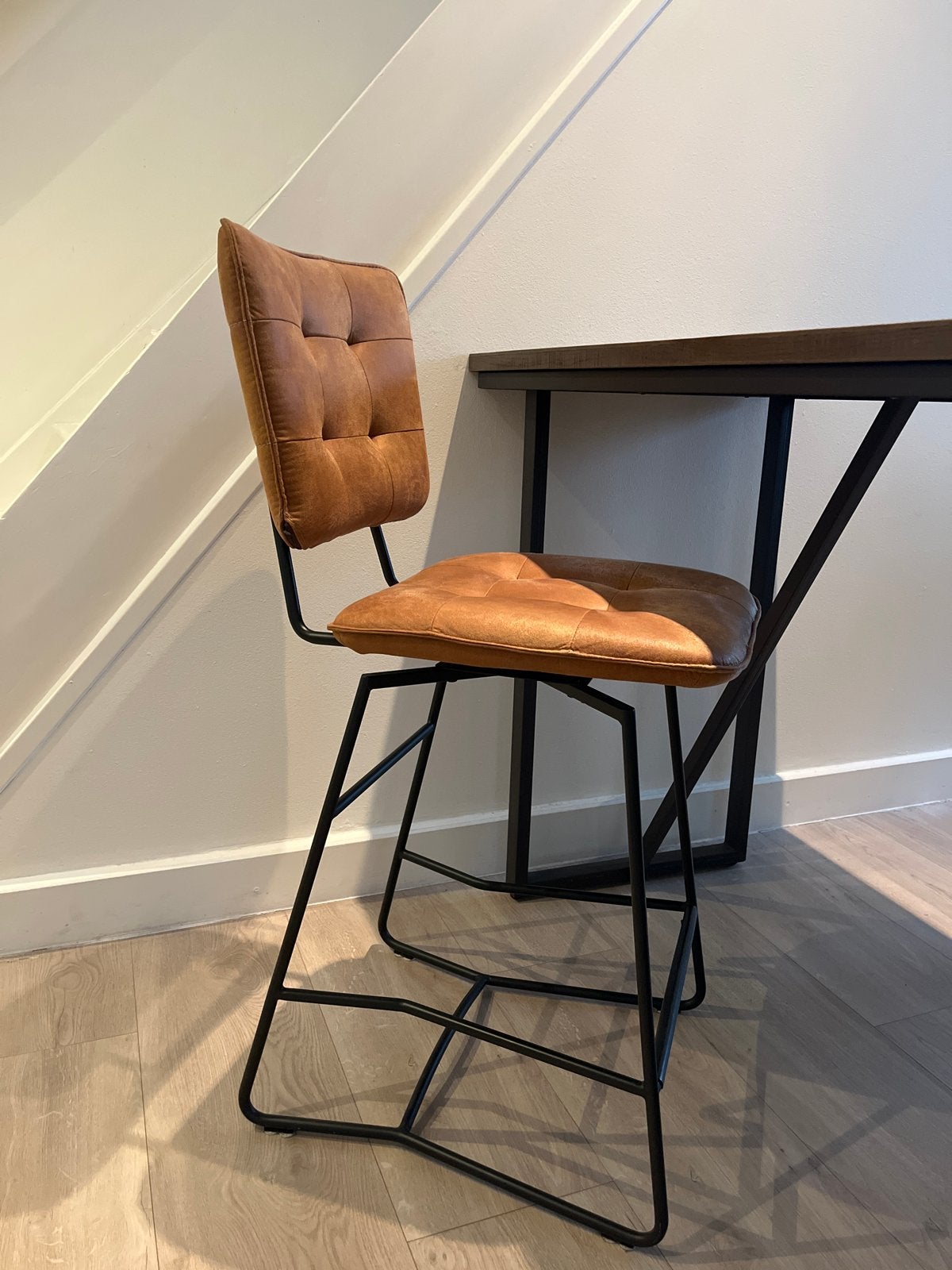 6 Henders & Hazel barstoelen Julien cognac draaibaar, Ophalen, Draaibaar, Leer, 90 cm of meer