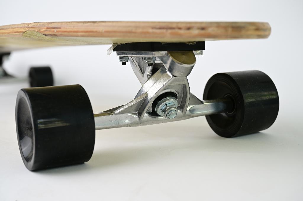 Streetsurfing skateboard 106 lang 23 breed, Ophalen, Zo goed als nieuw, Skateboard