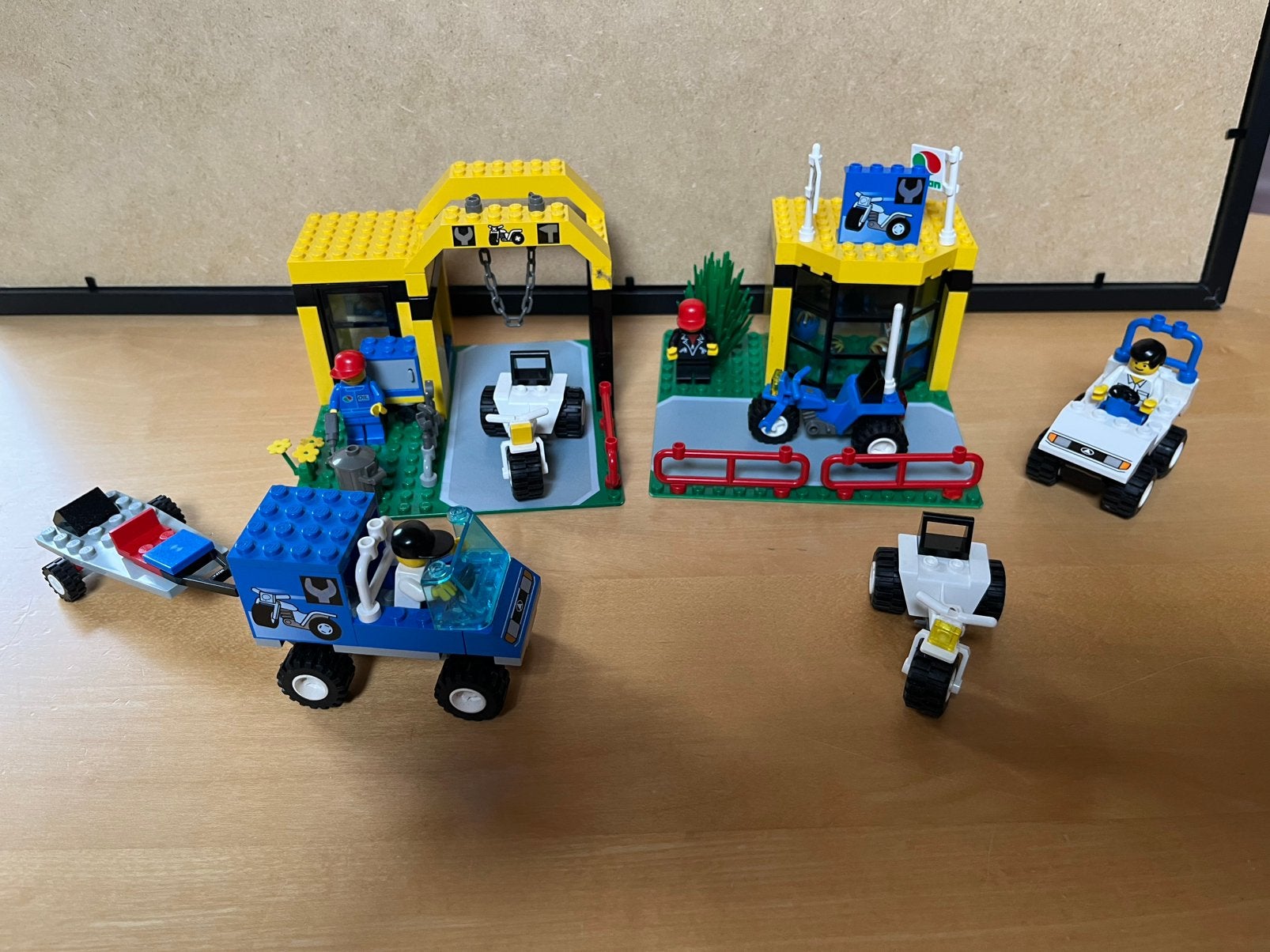 Lego: Garagebedrijf 6426, Ophalen of Verzenden, Zo goed als nieuw