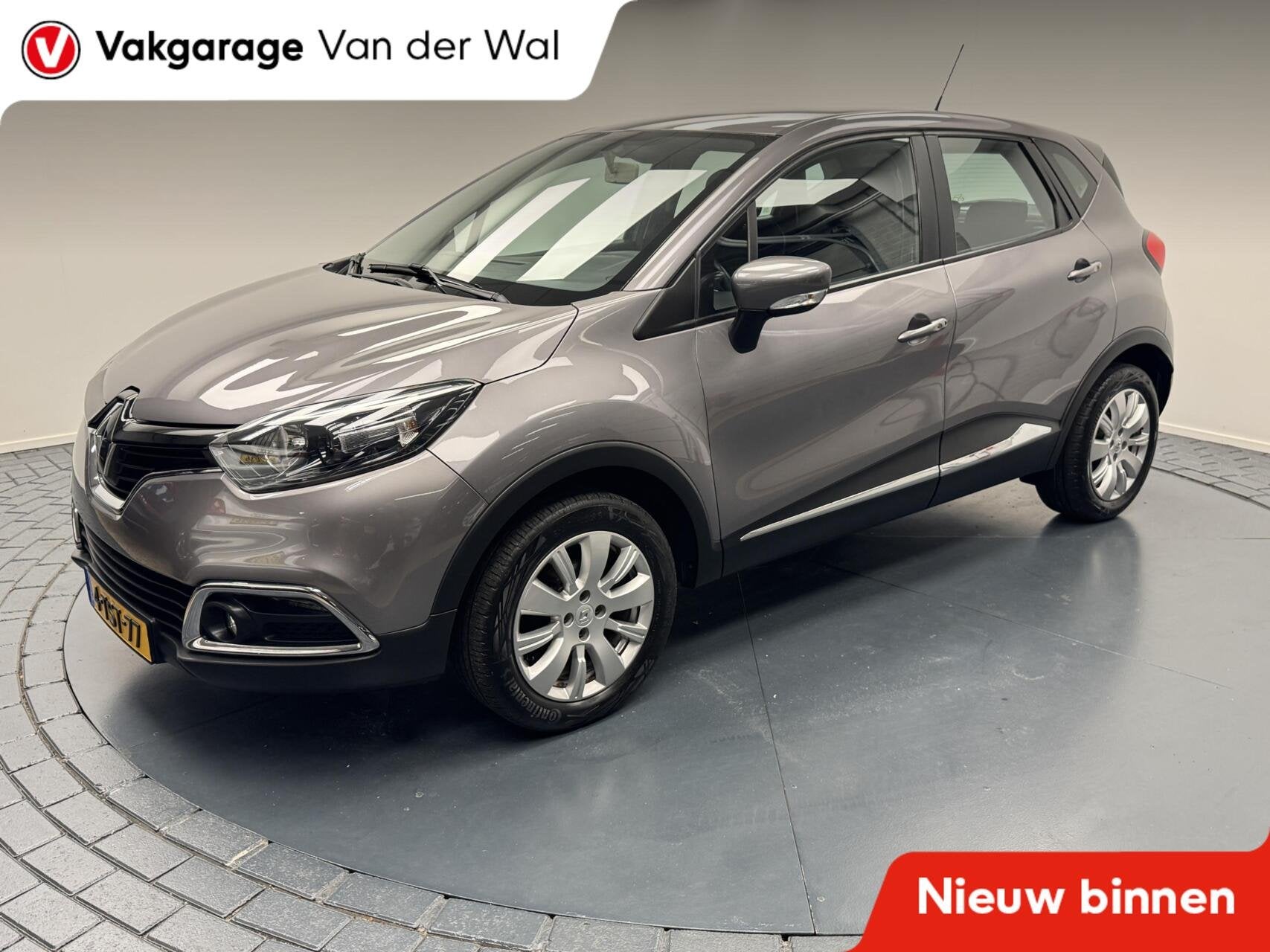 Renault Captur 0.9 TCe Expression Airco-Navigatie-Cr.contr-P, Auto's, Voorwielaandrijving, Stof, Gebruikt, Huisgarantie