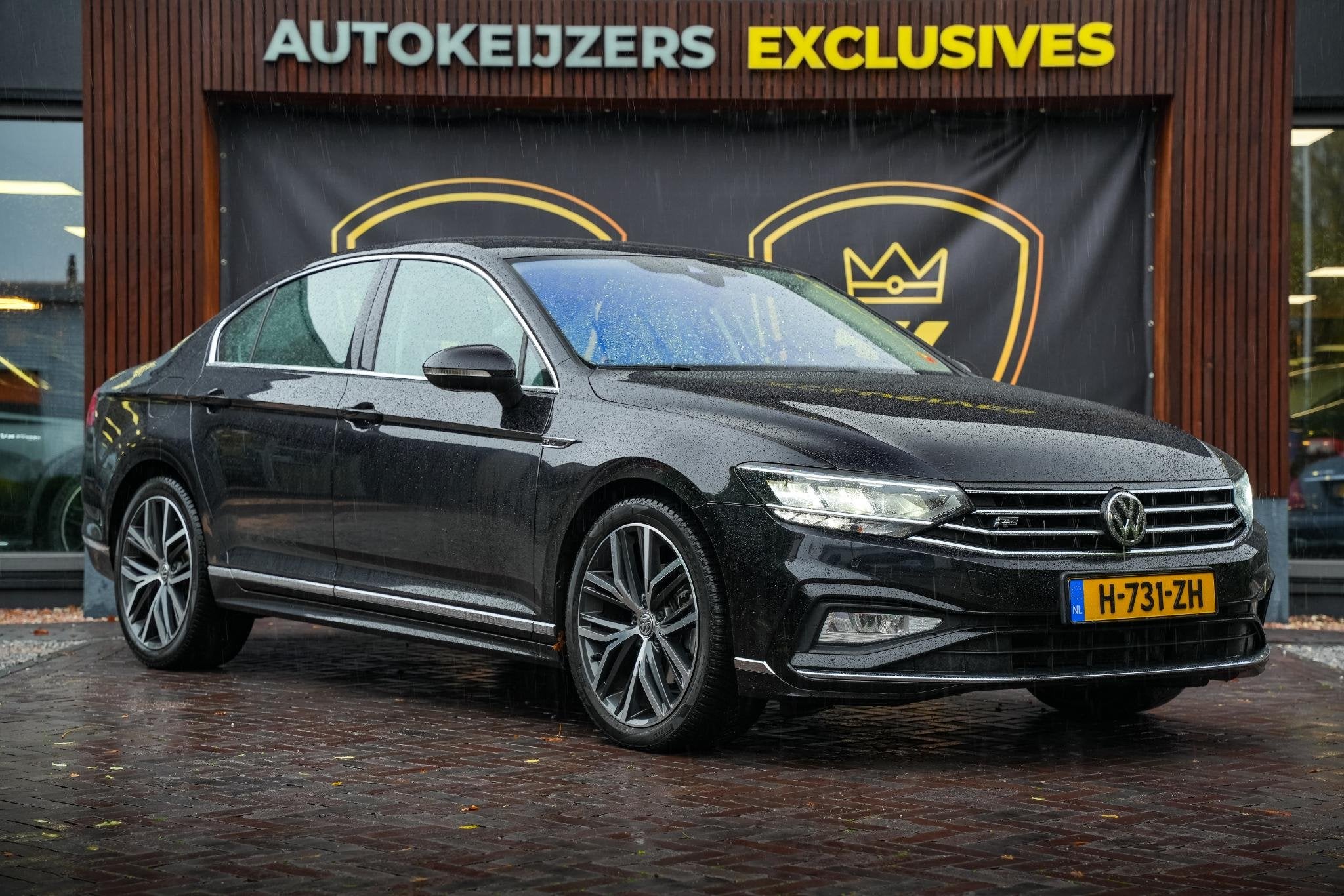 Volkswagen Passat 1.5 TSI Elegance Business R Leer Navi, 4 cilinders, 150 pk, Zwart, Bedrijf