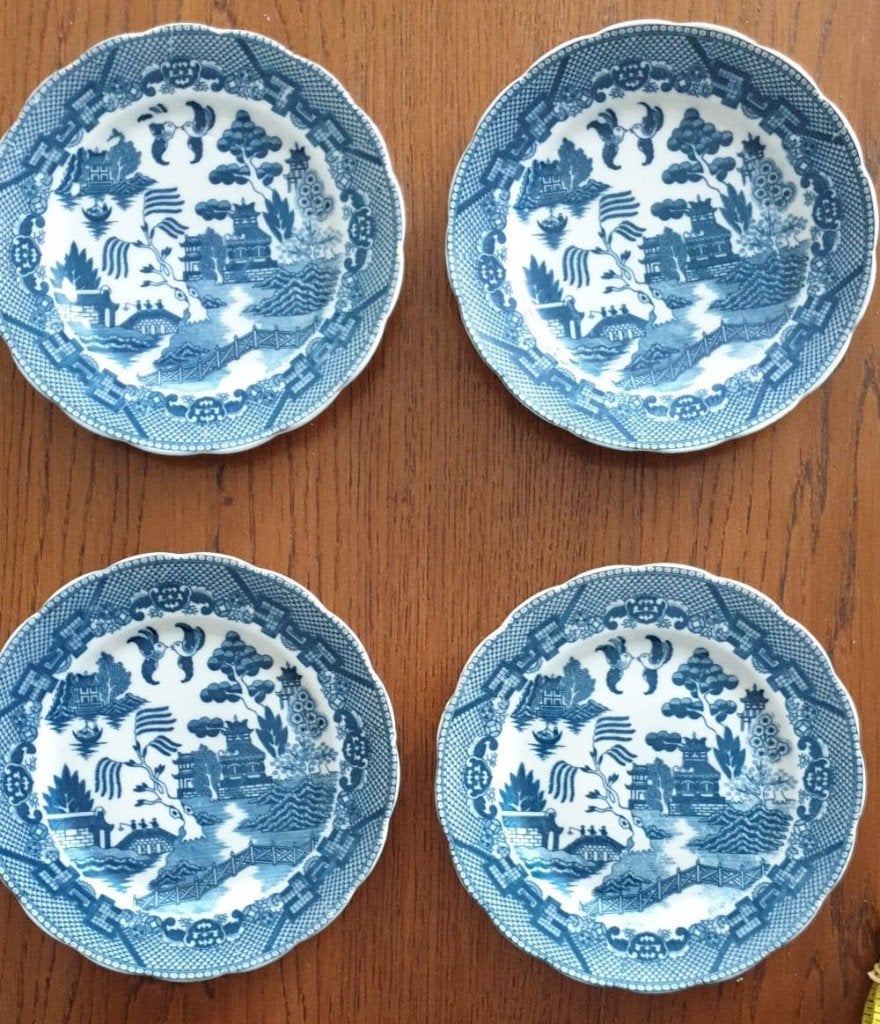 4 vintage porselein wandborden / Willow / blauw wit, Ophalen, Vintage, Zo goed als nieuw, Wandbord of Wandpaneel