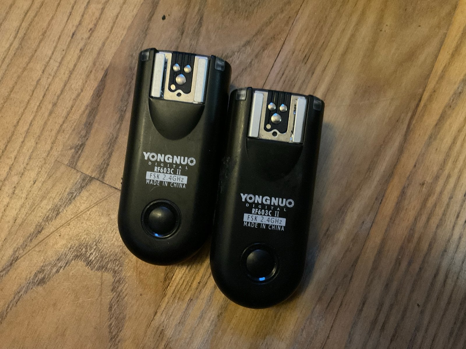 Yongnuo RF603C II FSK 2.4GHz Flitser Triggers (2 stuks), Yongnuo, Ophalen of Verzenden, Trigger/ontvanger, Draadloos