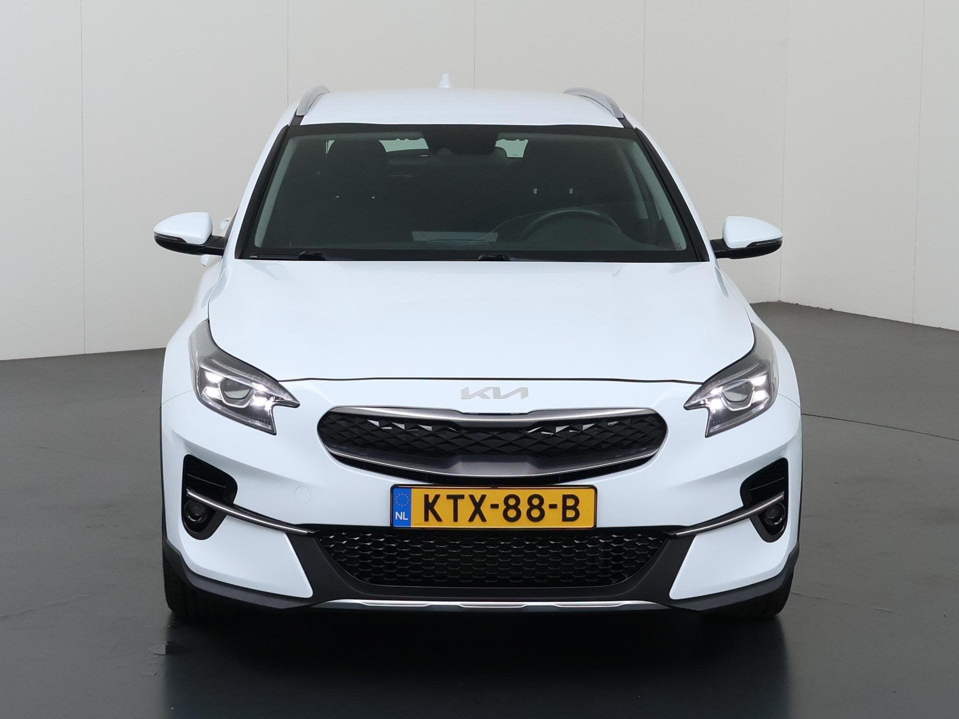 Kia XCeed 1.6 GDi PHEV DynamicLine | Stoel/Stuurverwarming |, Auto's, XCeed, Gebruikt, Leder en Stof, Wit